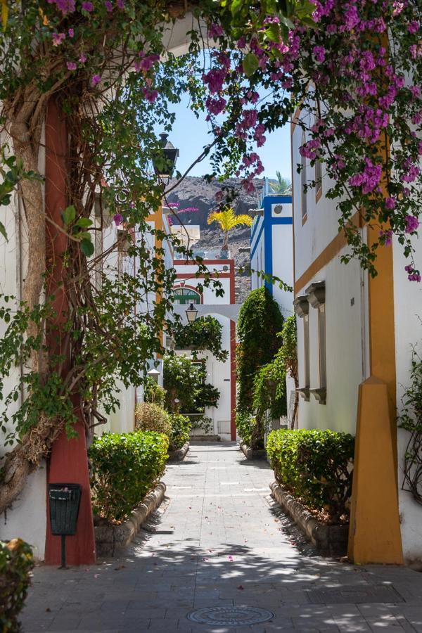 Apartamentos Las Palmeras Puerto De Mogan Exterior photo