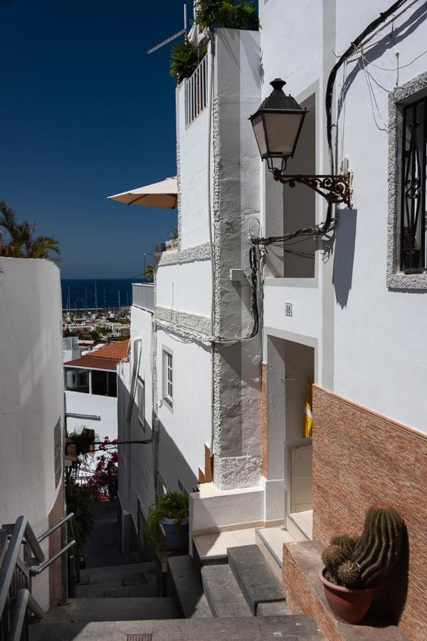 Apartamentos Las Palmeras Puerto De Mogan Exterior photo