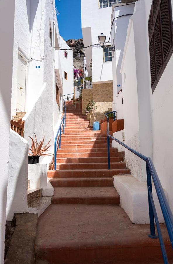 Apartamentos Las Palmeras Puerto De Mogan Exterior photo