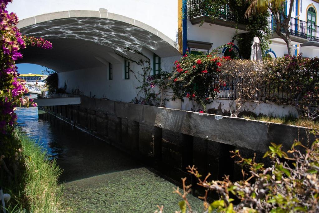 Apartamentos Las Palmeras Puerto De Mogan Exterior photo